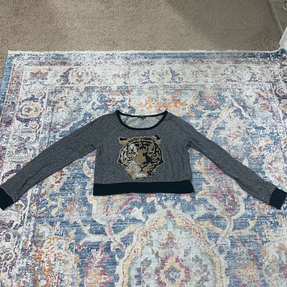 Cropped beaded detailed cheetah with white lace long sleeve sweater. - Picture 2 of 6